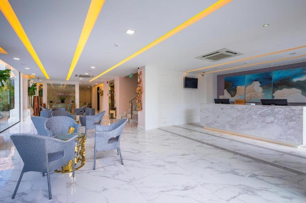 V Boutique Hotel Phnom Penh Eksteriør billede
