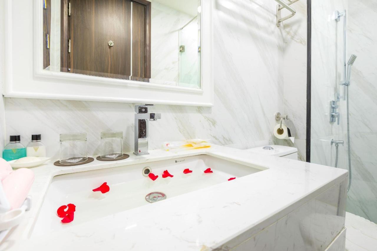 V Boutique Hotel Phnom Penh Eksteriør billede